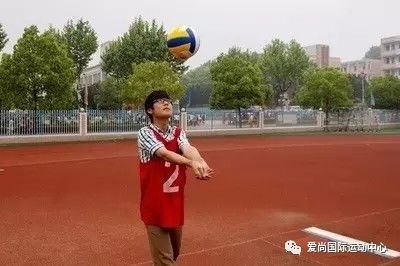 篮球技巧抛球教案_篮球抛球动作要领_抛球技巧篮球