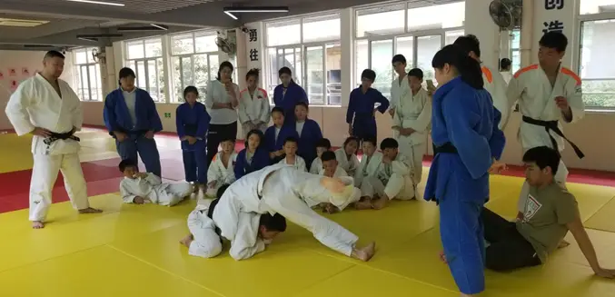 马教练技巧柔道教学视频_柔道马端_马教练的柔道技巧