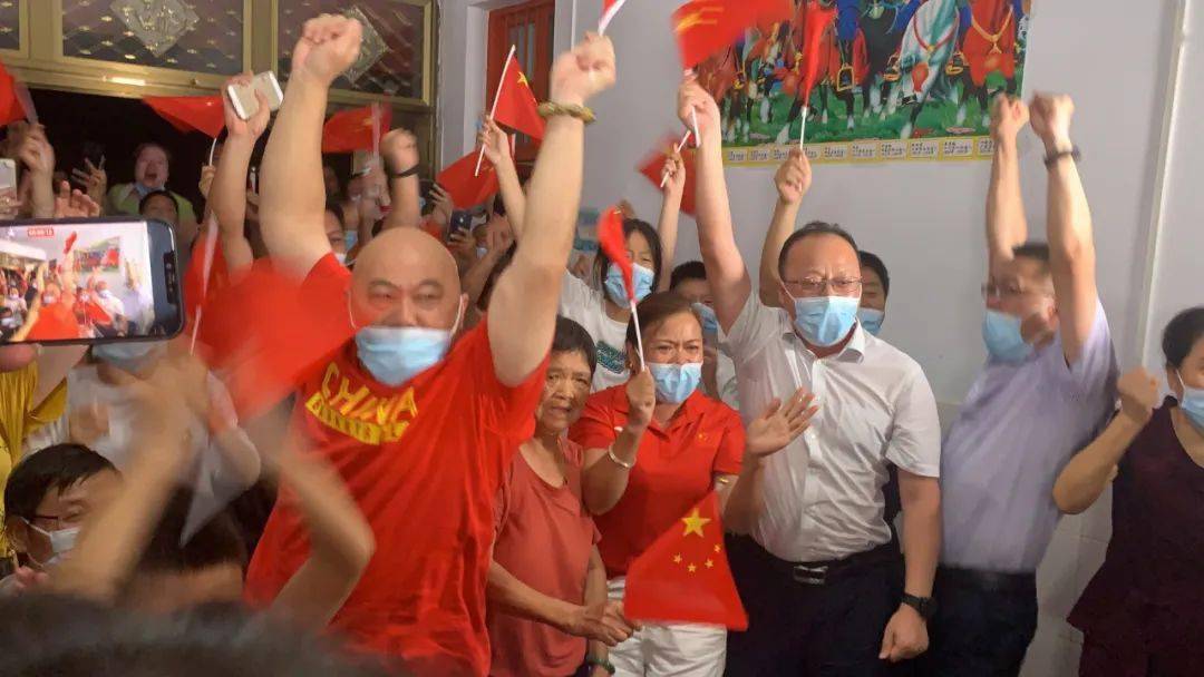 湖南益阳安化县谌利军东京奥运会举重夺金，