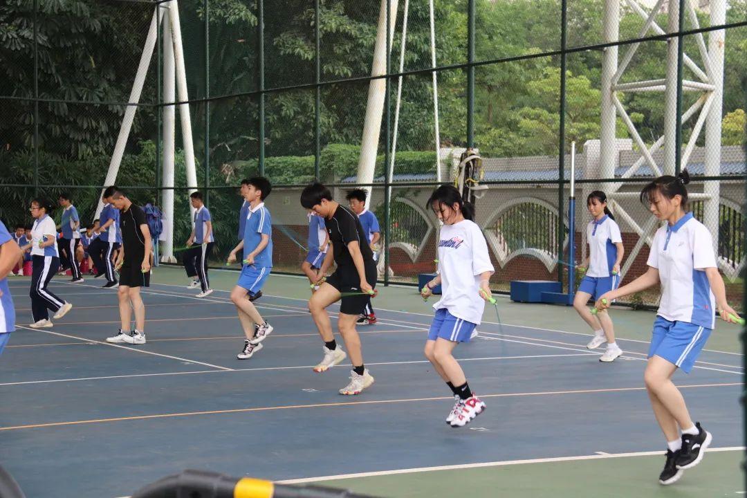 上海体育中考预报名启动：家长呼吁取消，但
