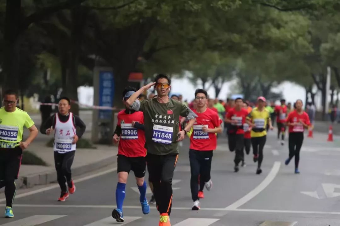 高中学校运动会_高中运动会赛程_官湖高中 运动会