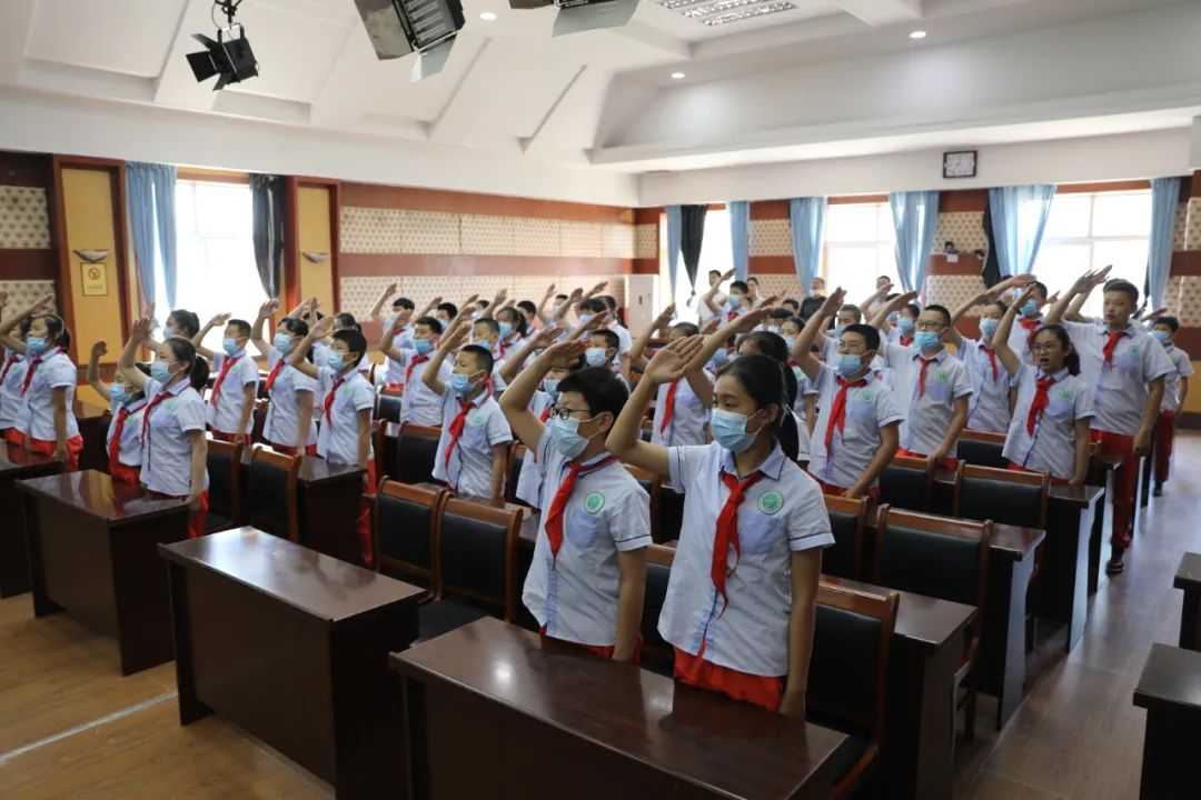 高中有运动会_高中运动会有10000米吗_庄河五高中运动会