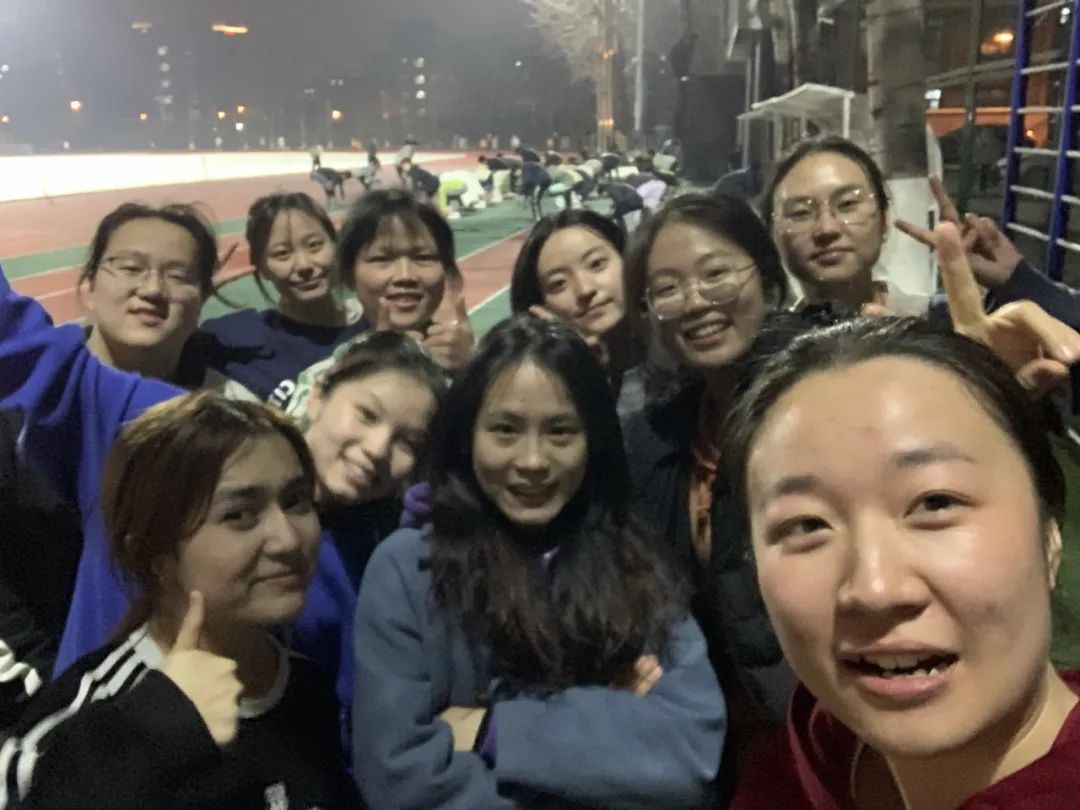 篮球场传球技巧视频教程_视频传球篮球教程技巧图解_篮球传球视频集锦